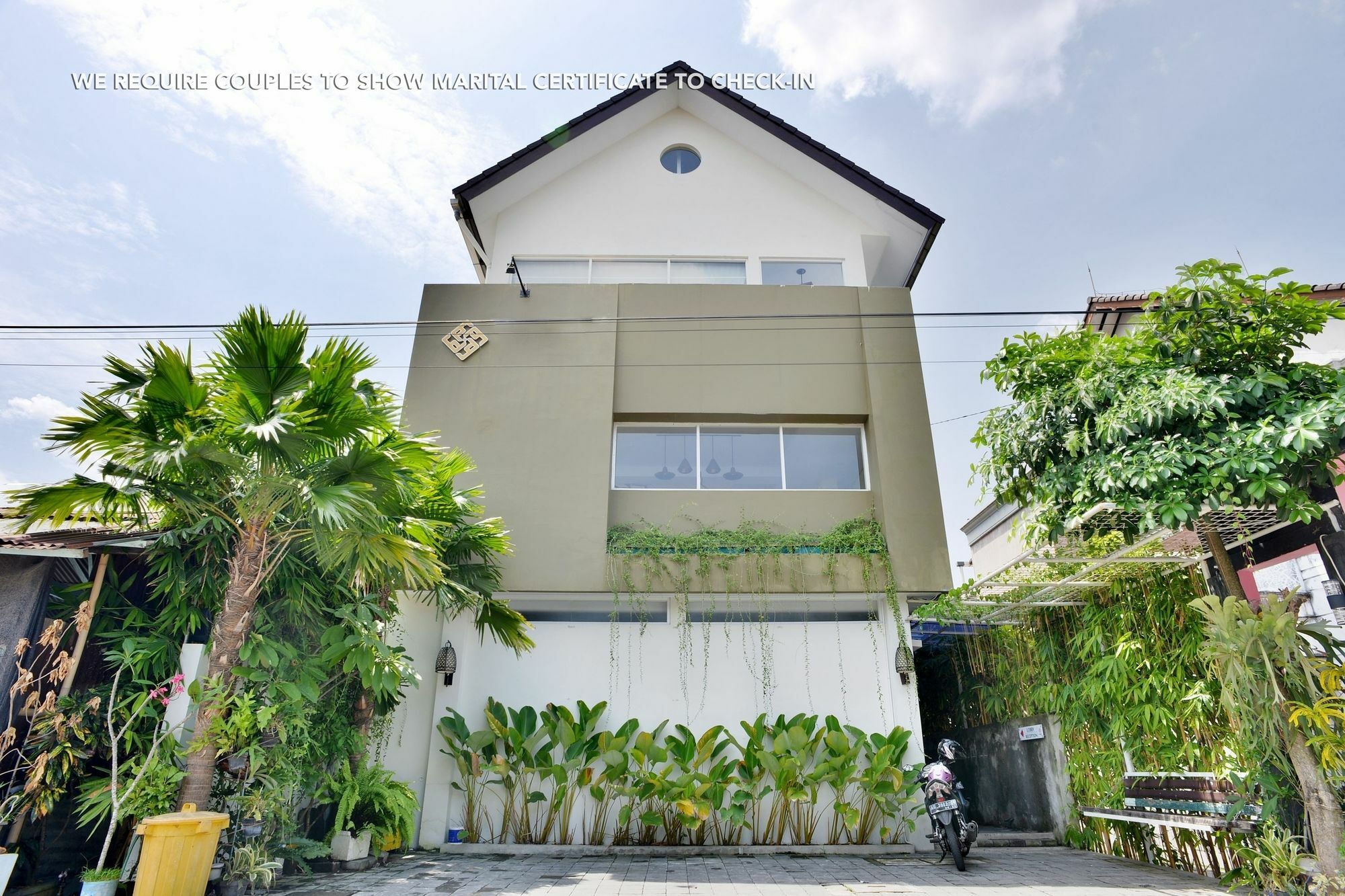 Zen Rooms Pogung Syariah Kejayan Buitenkant foto